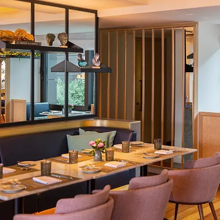 Capital Center - Mgallery Collection Otel 5*